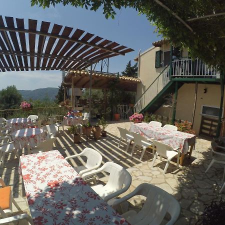 Kostas Walkers Point Acomodação com café da manhã Dafnata Exterior foto